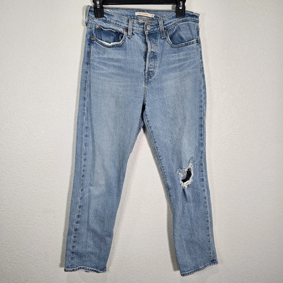 Levi's Premium Wedgie Straight Jeans Size 28 Medium Wash Distressed Button Fly - Picture 1 of 11